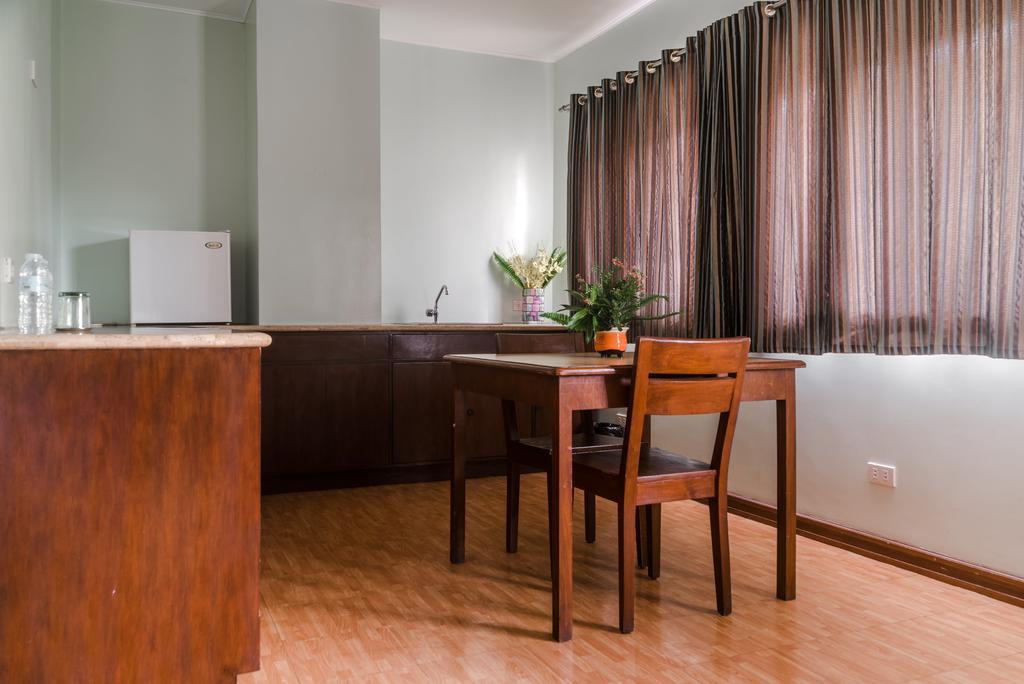 Oftana Suites Mandaue City Zewnętrze zdjęcie