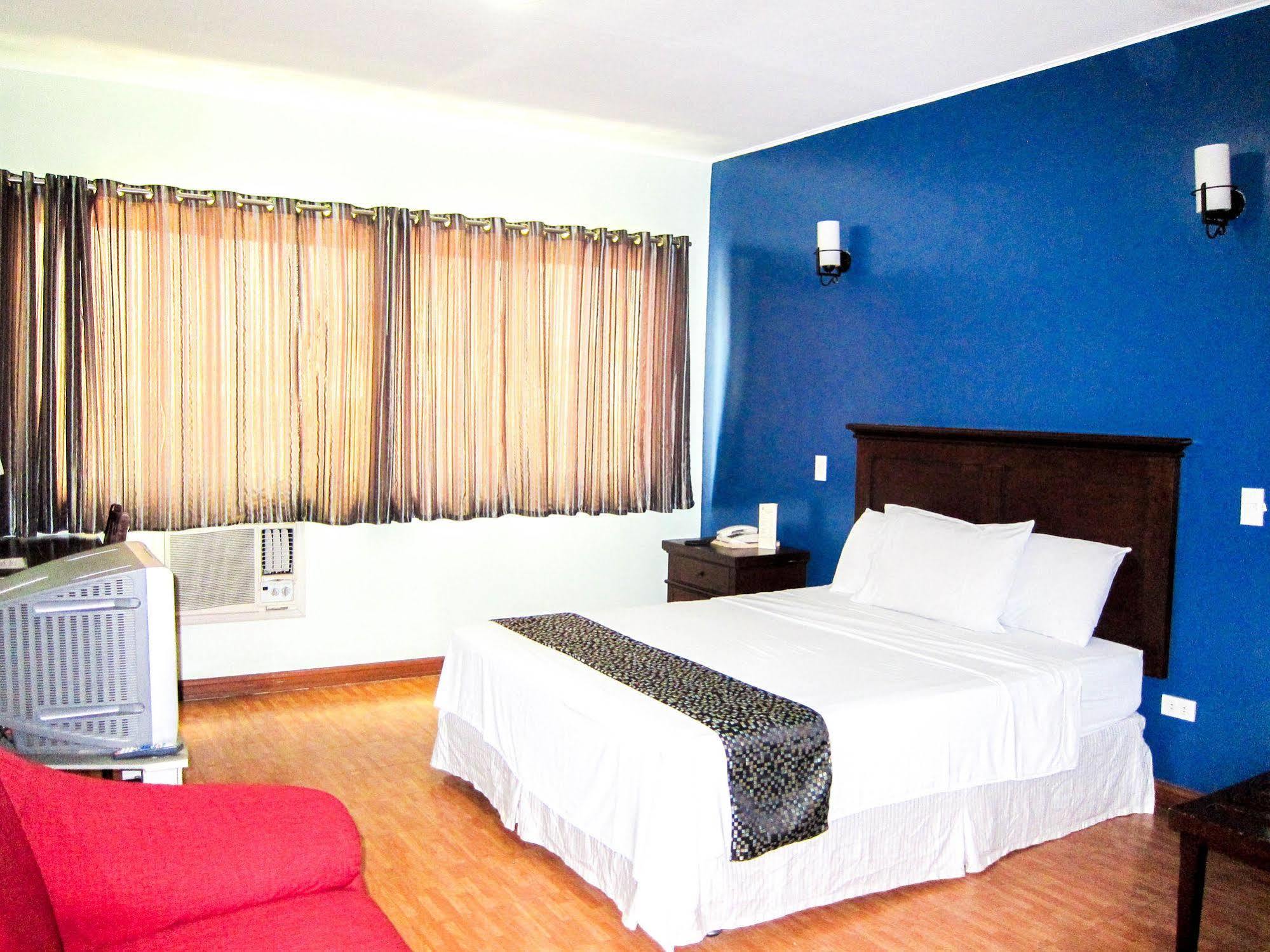 Oftana Suites Mandaue City Zewnętrze zdjęcie