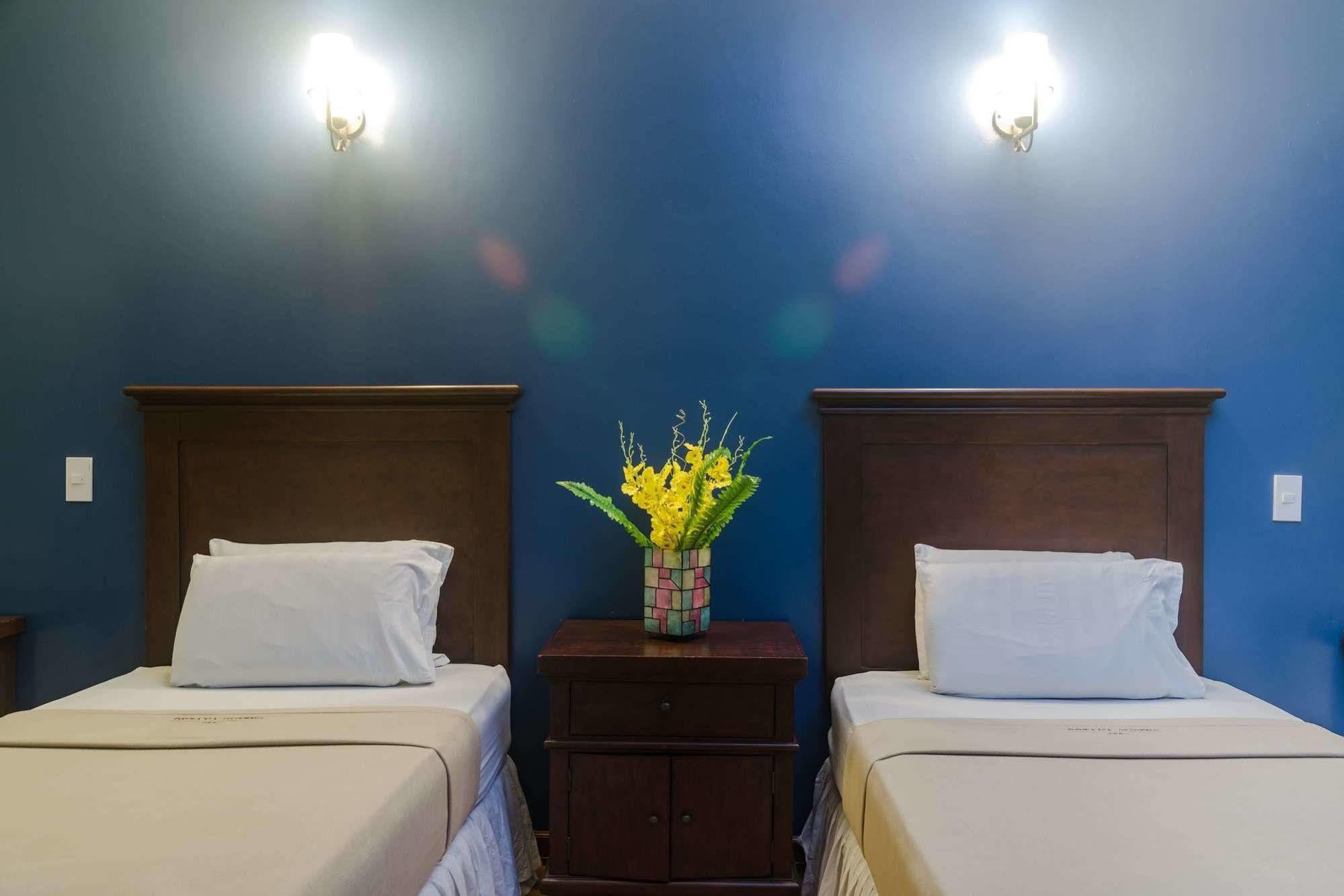Oftana Suites Mandaue City Zewnętrze zdjęcie